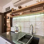 студио в близост до община *