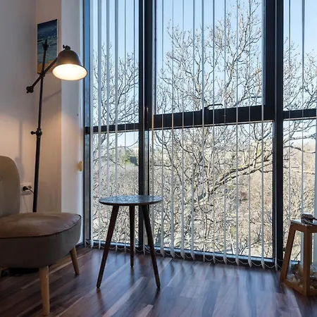 студио в близост до община Apartment *