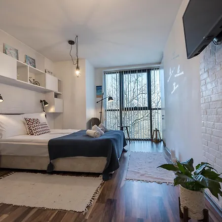 студио в близост до община Apartment Varna